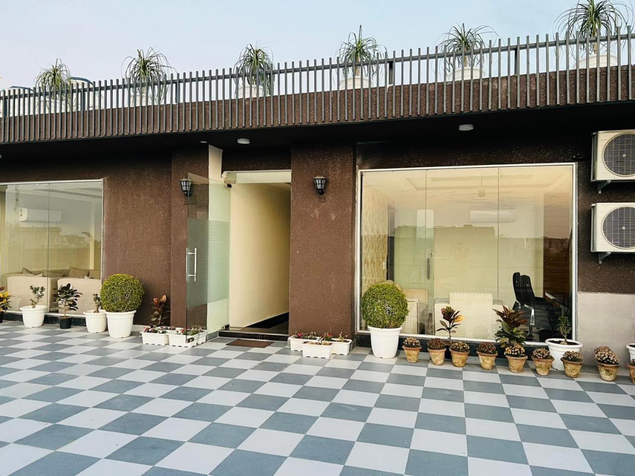 Hotel Riverb Νέο Δελχί Εξωτερικό φωτογραφία